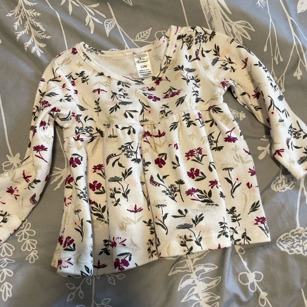 Baby Essentials Baby Girl 12M Floral Print Long Sleeve Top
